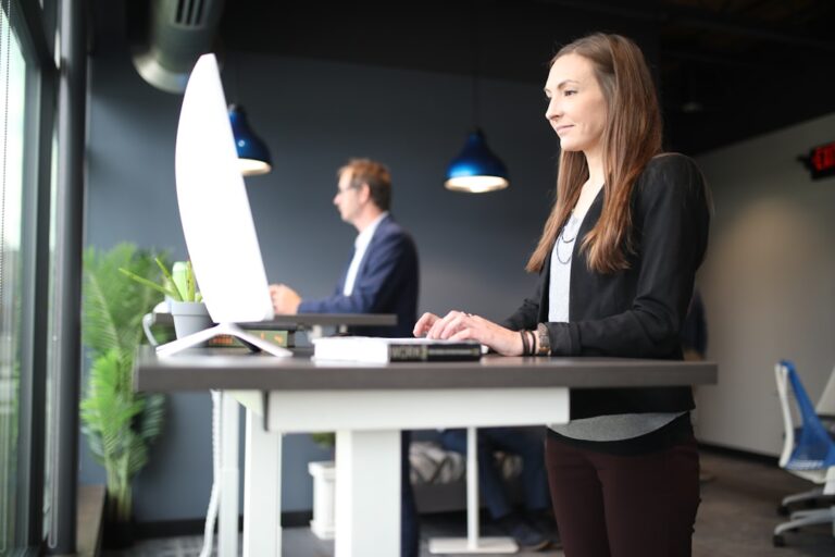 desk posture alignment tips